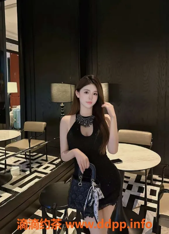 无锡楼凤资源信息,梁溪区菲菲，高颜值大胸丝袜制服服务