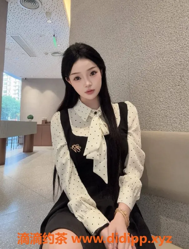 无锡楼凤-惠山区高颜值嫩妹小米，163cm，47kg，陪浴服务