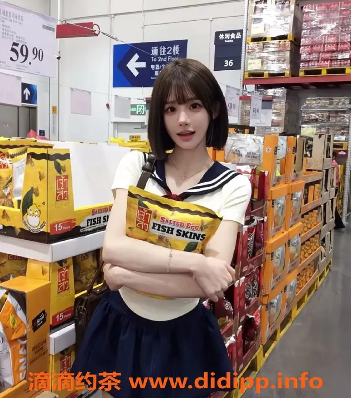 无锡楼凤-惠山区小女生，高颜值丝袜制服服务，性价比超高