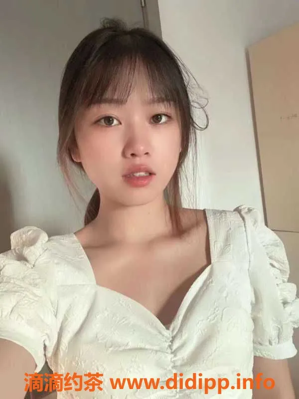 广州楼凤-黄埔纯情美少女小雅，21岁，168cm，48kg