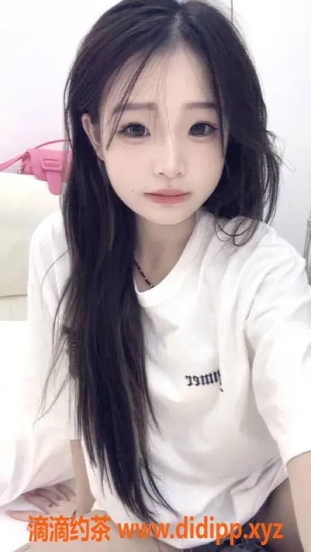 成都楼凤-小美，150cm娇小妹，70多斤，服务超赞！