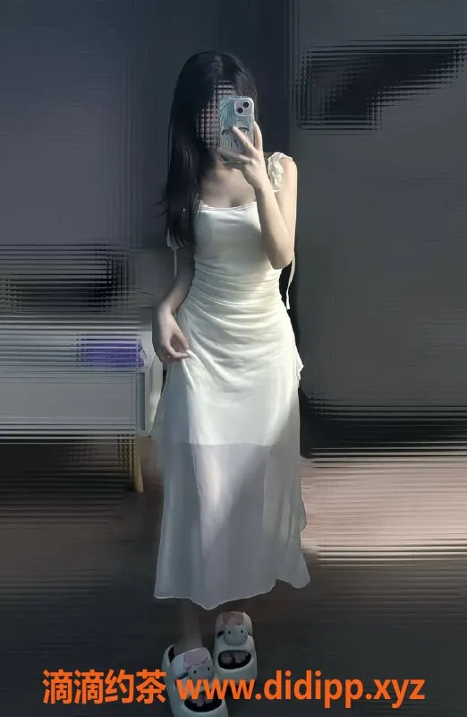 成都楼凤资源信息,成华区娇小妹妹，身高160，体重72，服务多样