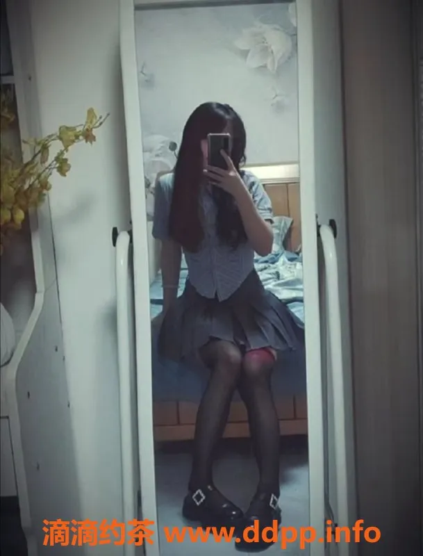 中山楼凤-中山古镇16岁美女，快餐350元，洗吹450元可见人