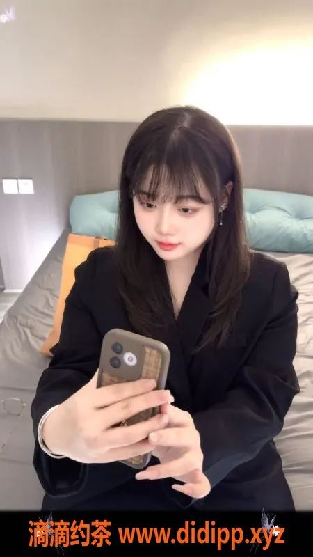 南昌楼凤-西湖嫩妹杨玉环，160cm 60kg 18岁，服务多样