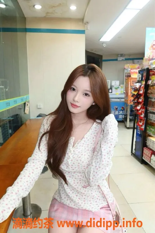 广州上门服务-天河19岁学妹乐初，165身高，茶水费600起