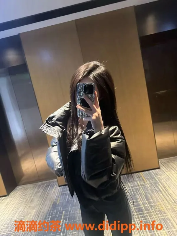 兰州楼凤资源信息,希希 168cm/80斤 售价700P 制服调情服务