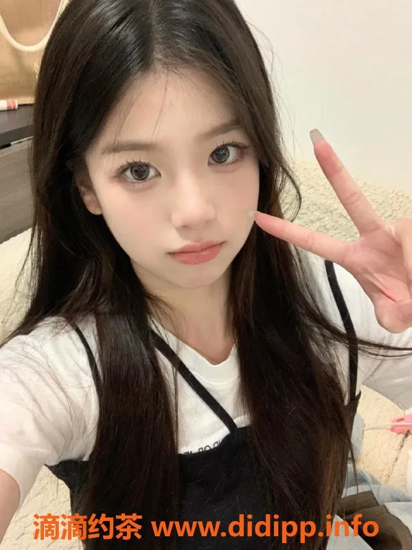 广州楼凤-广州白云21岁楚漫，初体验超赞！