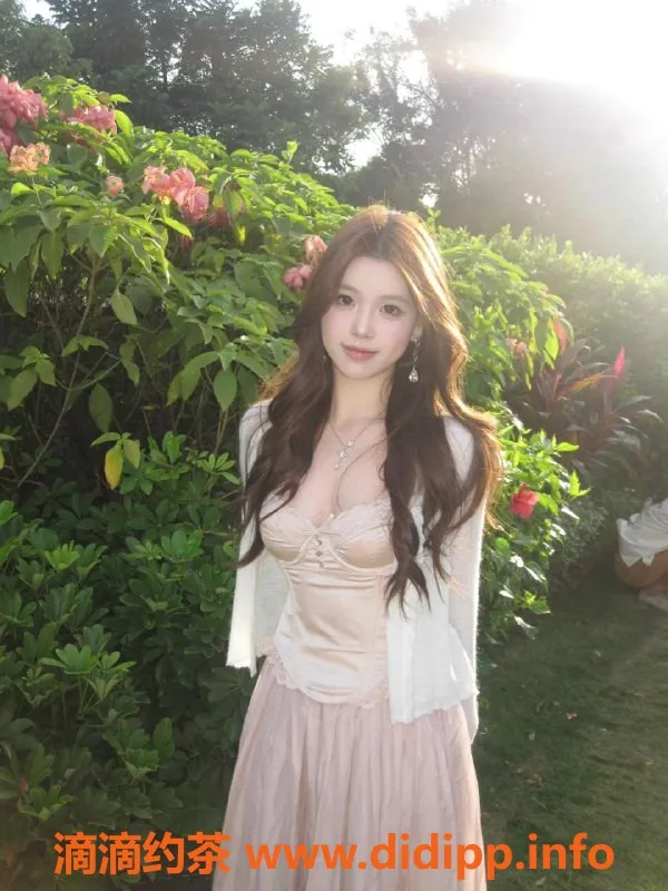 广州楼凤资源信息,广州白云21岁楚漫，初体验超赞！