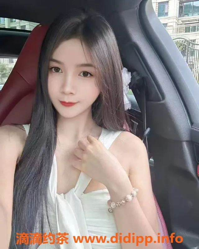 中山楼凤-蓬江高颜值小姐姐，快餐300元，洗吹做400元