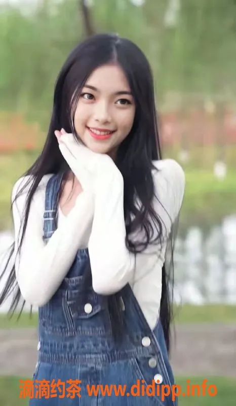 长沙楼凤-岳麓区菡菡 24岁 158/42裸萧服务