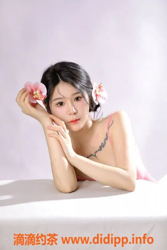 上海楼凤-普陀艺名欧欧，身高160，体重45，胸围36C