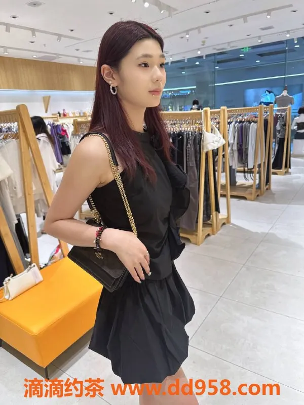 南通楼凤资源信息,河南崇川区 荣荣 175CM 体重49KG 女友感服务