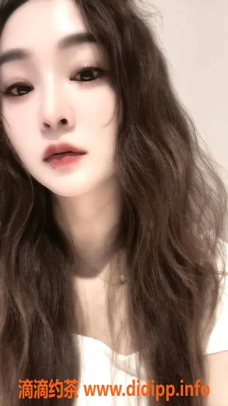 昆明楼凤-玉溪梦梦，600元体验冰火两重天