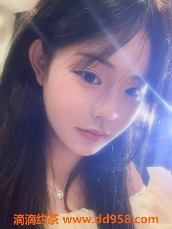 武汉楼凤-洪山区小西，梨形身材超吸引，服务7p