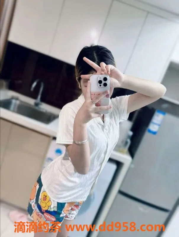 广州上门服务资源信息,广州天河18岁嫩妹苏苏，165cm，双飞可上门