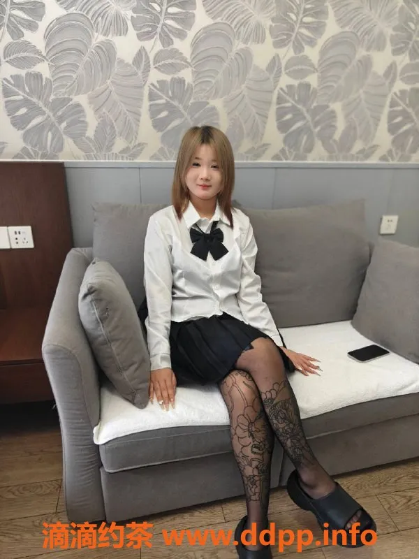 成都楼凤-成华区糯糯，16岁165cm，93斤，女友感满分！