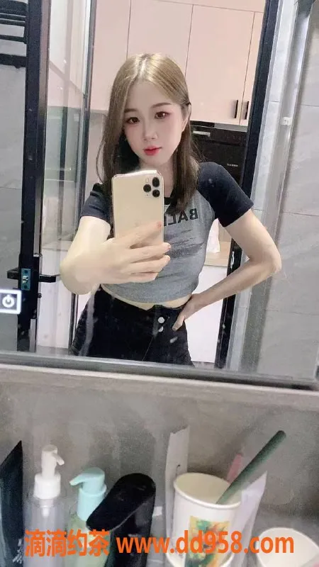 中山楼凤-蓬江2位美女，快餐300元，洗吹做400元