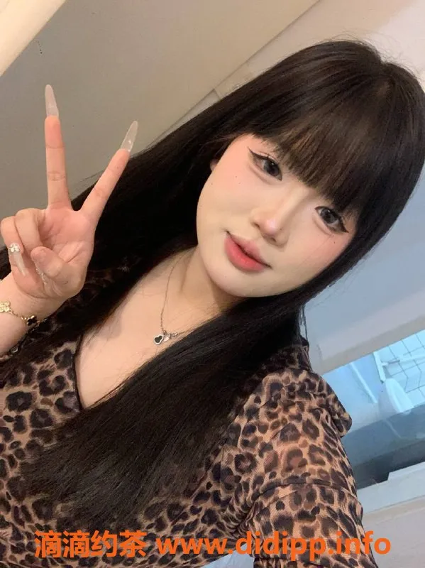 南通楼凤-崇川区嫩姐小米花，身高160，胸C，调情服务超棒！