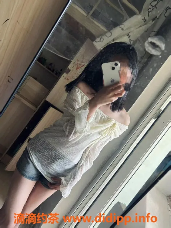 成都楼凤资源信息,成都丫丫16岁小巧妹，700元体验服务