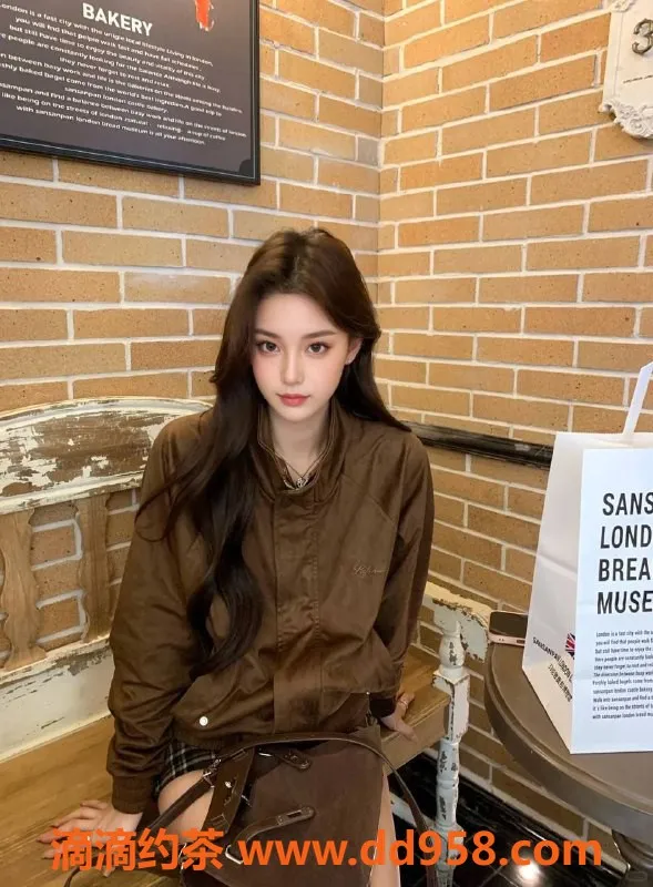 成都楼凤-武侯区大奶御姐茉莉，态度超棒，课时费8/14