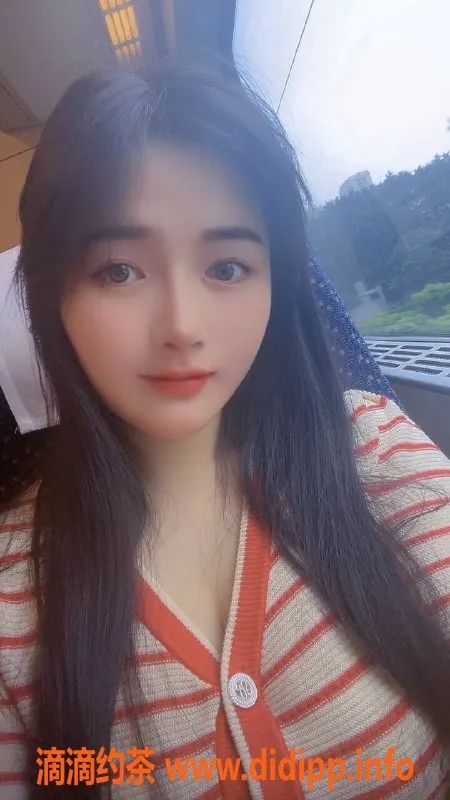 广州楼凤资源信息,白云梅花园新人馨馨，20岁天然大奶妹