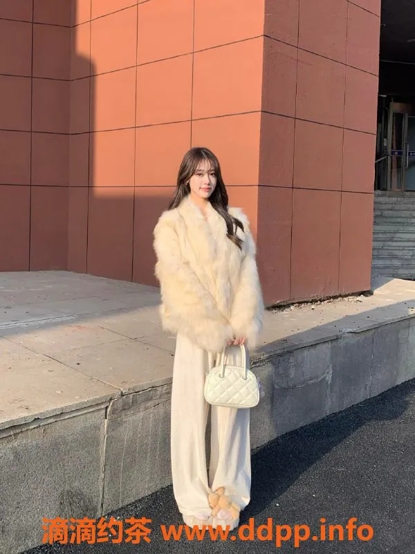 无锡楼凤-惠山区苏落落，舌吻无套，超值1100元起