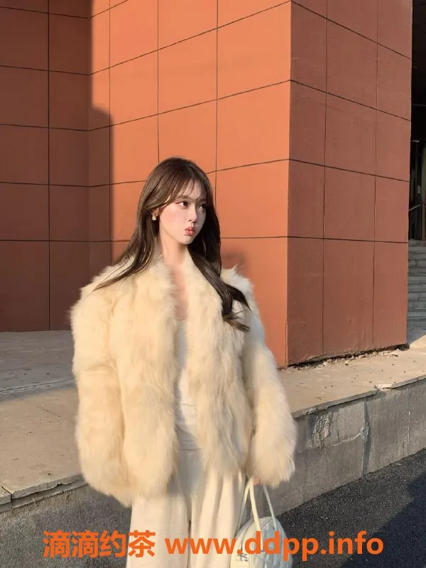 无锡楼凤资源信息,惠山区苏落落，舌吻无套，超值1100元起