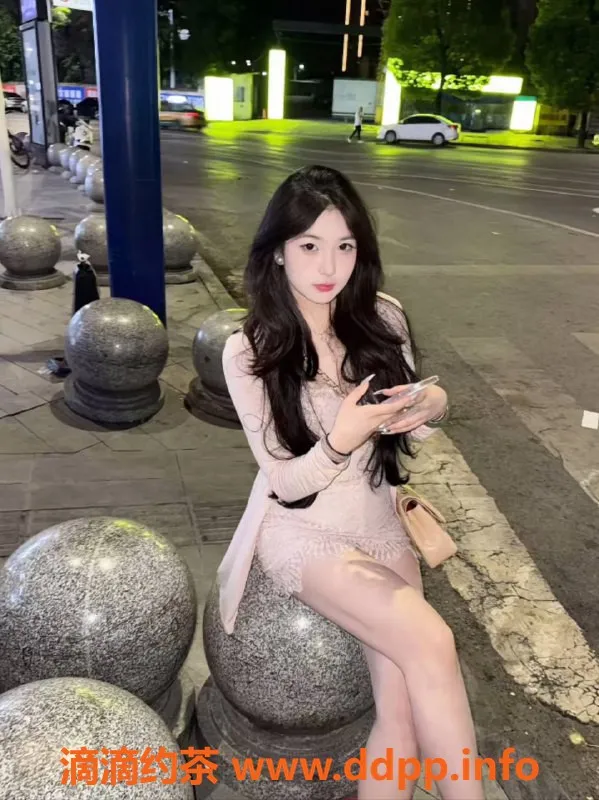 中山楼凤-西区2位小姐欢迎体验，350快餐450洗吹做