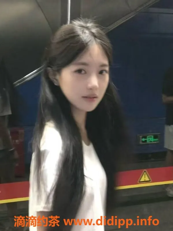 温州楼凤-瓯海都市丽人，嫩妹御姐任你选