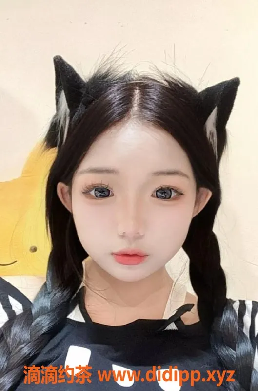 惠州楼凤-惠阳嫩妞儿，18岁，轻盈45kg，600元体验