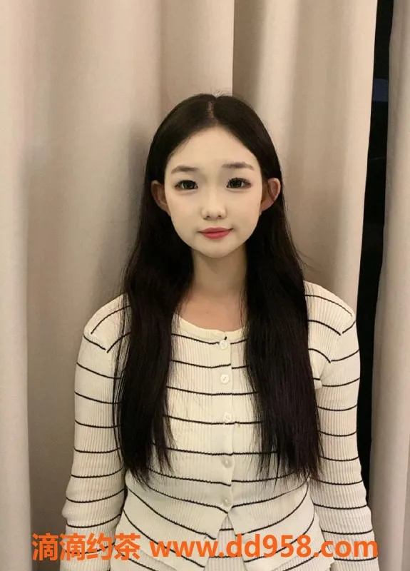 惠州楼凤-惠阳嫩妞儿，18岁，轻盈45kg，600元体验