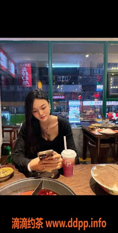 成都楼凤资源信息,武侯区妲己，颜值9.0，服务7.0，超长腿女神