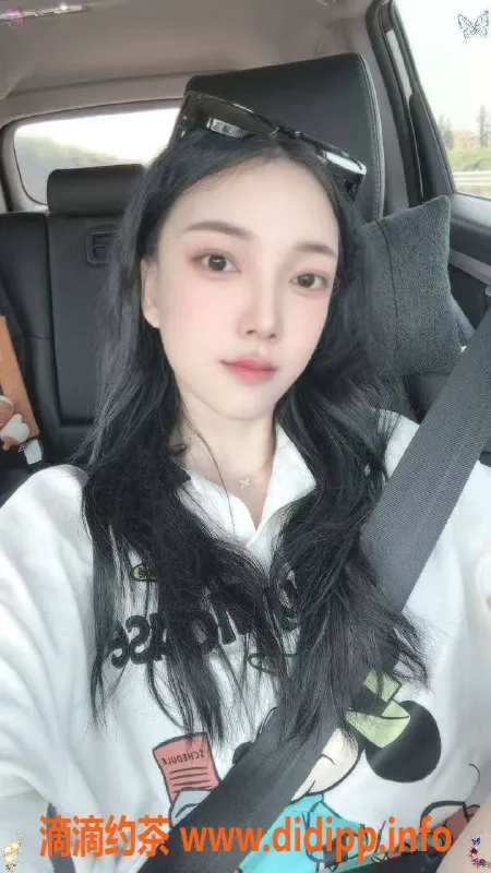 北京楼凤-朝阳双井柒月，肤白貌美，800元起