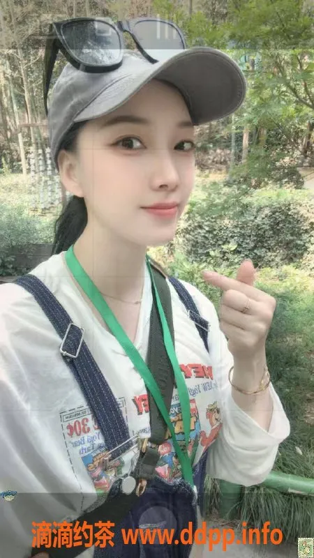 北京楼凤-朝阳双井柒月，肤白貌美，800元起