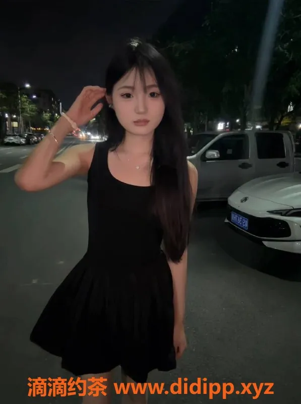 成都楼凤-成华区19岁女友感妹，身高168cm，显气质