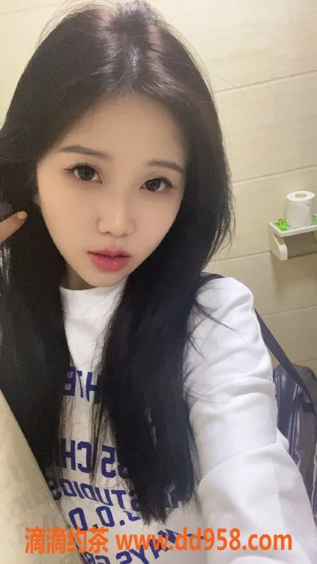 中山楼凤-石岐小辣椒，24岁，胸围B，服务优质