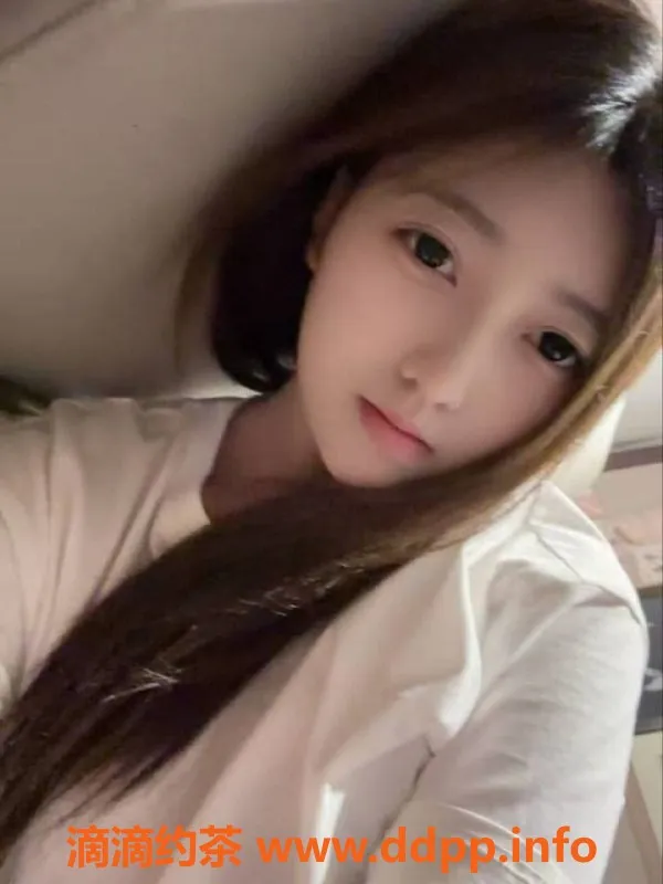 常州楼凤-22岁学妹开心，165cm白皙皮肤，700元全身按摩服务