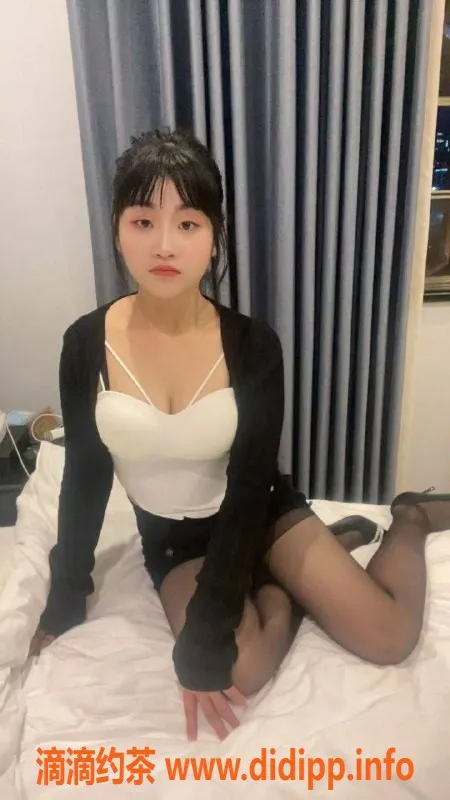 珠海楼凤-拱北诗诗，身材火辣服务优质！