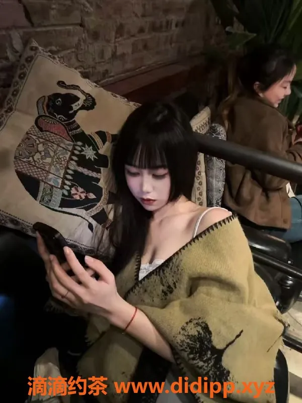 常州楼凤-武进小倩，163高80重，陪浴调情价格800