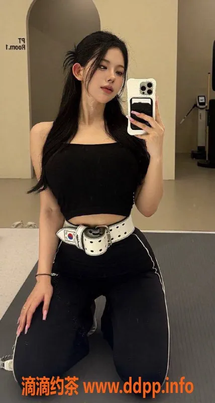 杭州上门服务-新加坡D胸美女，21岁，164cm，47kg