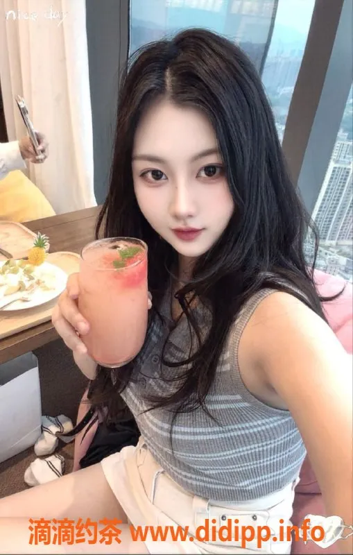 深圳上门服务-龙岗24岁美少女星星，肤白粉嫩，服务优质