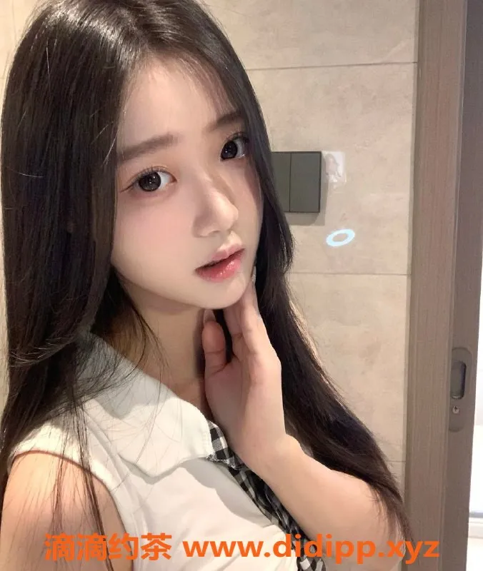 常州楼凤-常州天宁20岁美女，颜值9分，全套服务只需600