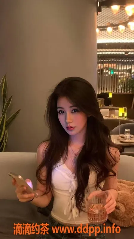 东莞楼凤-大朗依依，600元让你体验不一样的夜晚