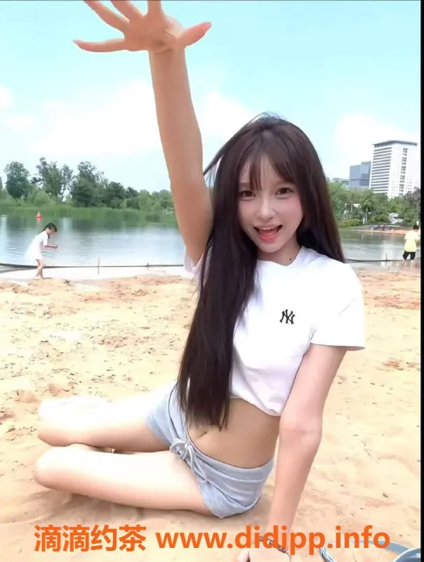 中山楼凤-古镇00后小姐姐，快餐300元，洗吹做400元