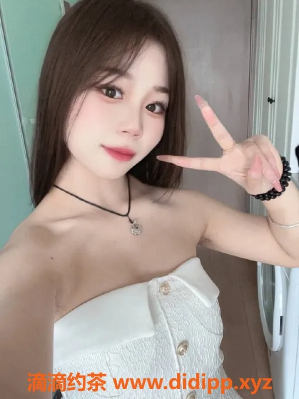 成都楼凤-成华区嫩妹凡雨婷，157/85，服务态度超好