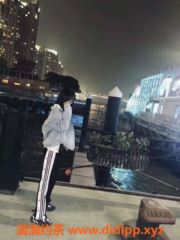 北京楼凤-朝阳左家庄韩梦琪，24岁身高169，价格8元