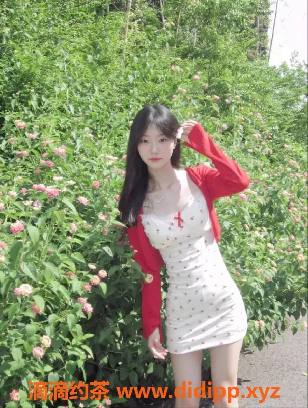 中山楼凤-石岐小琪，18岁，胸围B，服务超赞