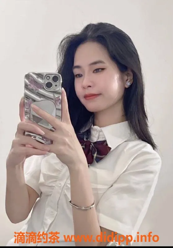 中山楼凤-中山白虎16岁，400快餐500洗吹，超值体验