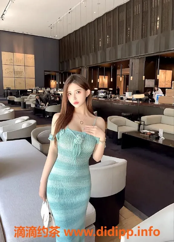 杭州楼凤-滨江区大胸美女久慕慕，1200P超值体验！