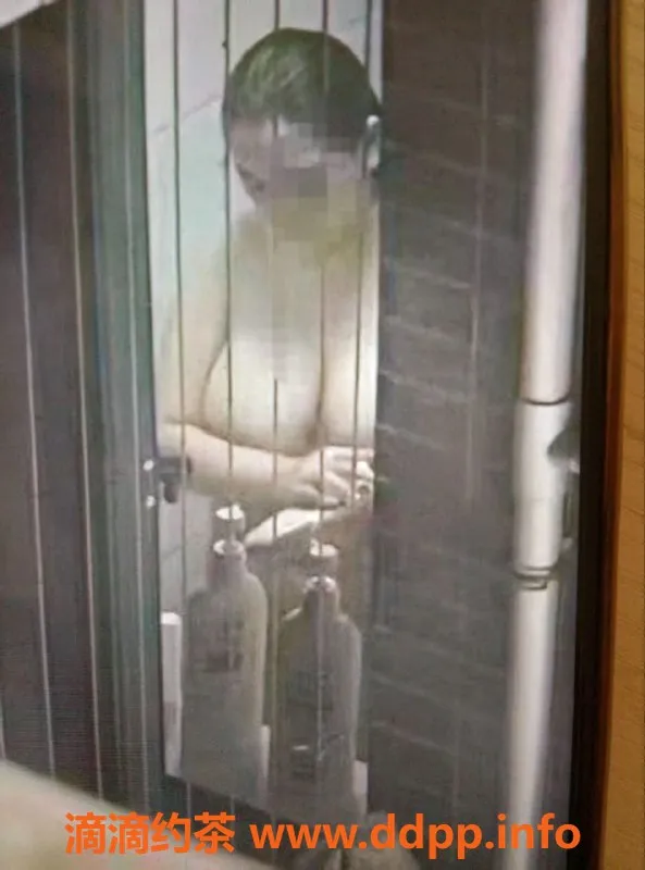 广州楼凤-海珠27岁田甜老师，38D大奶服务优惠